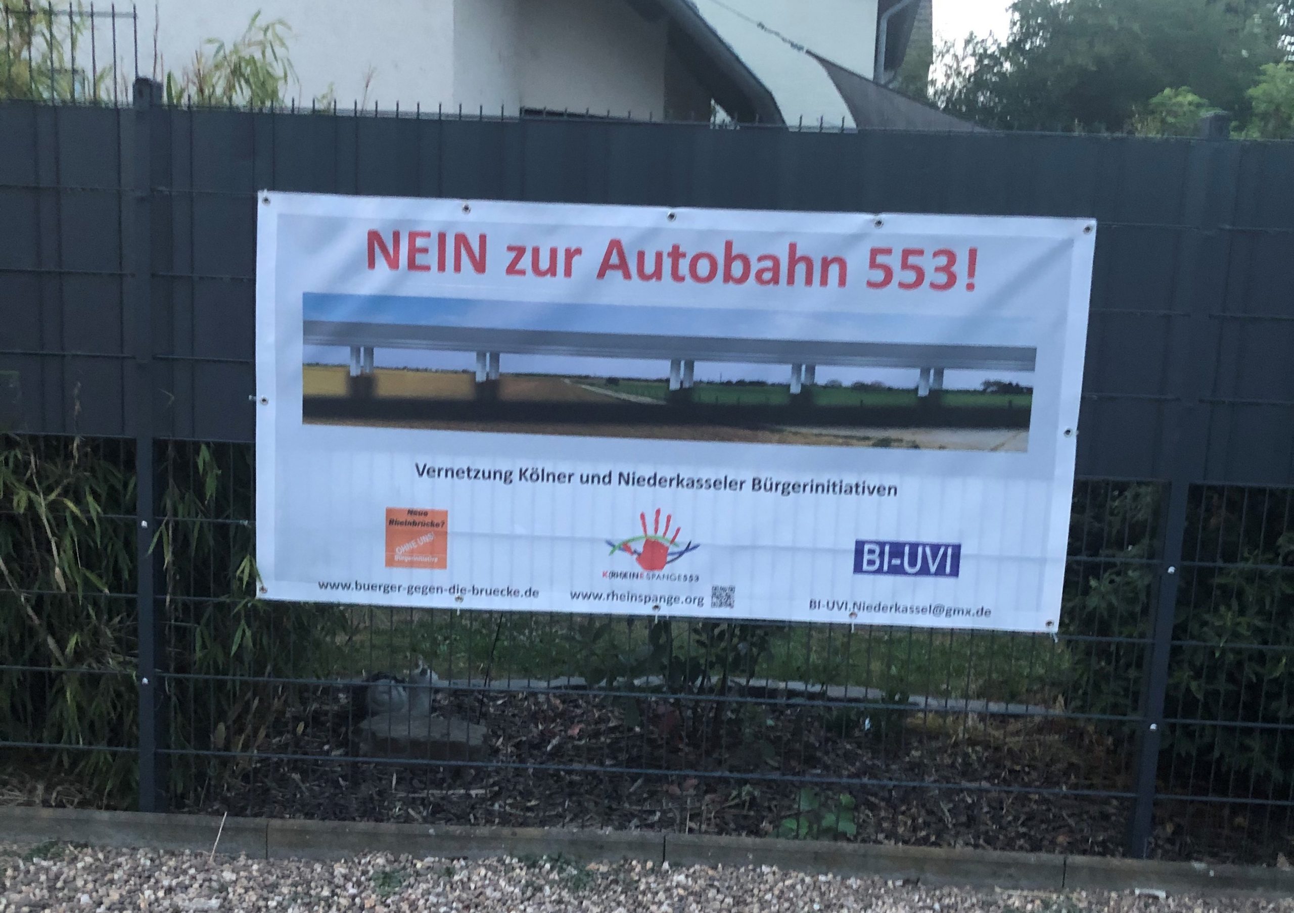 Banner Gegen die Rheinspange